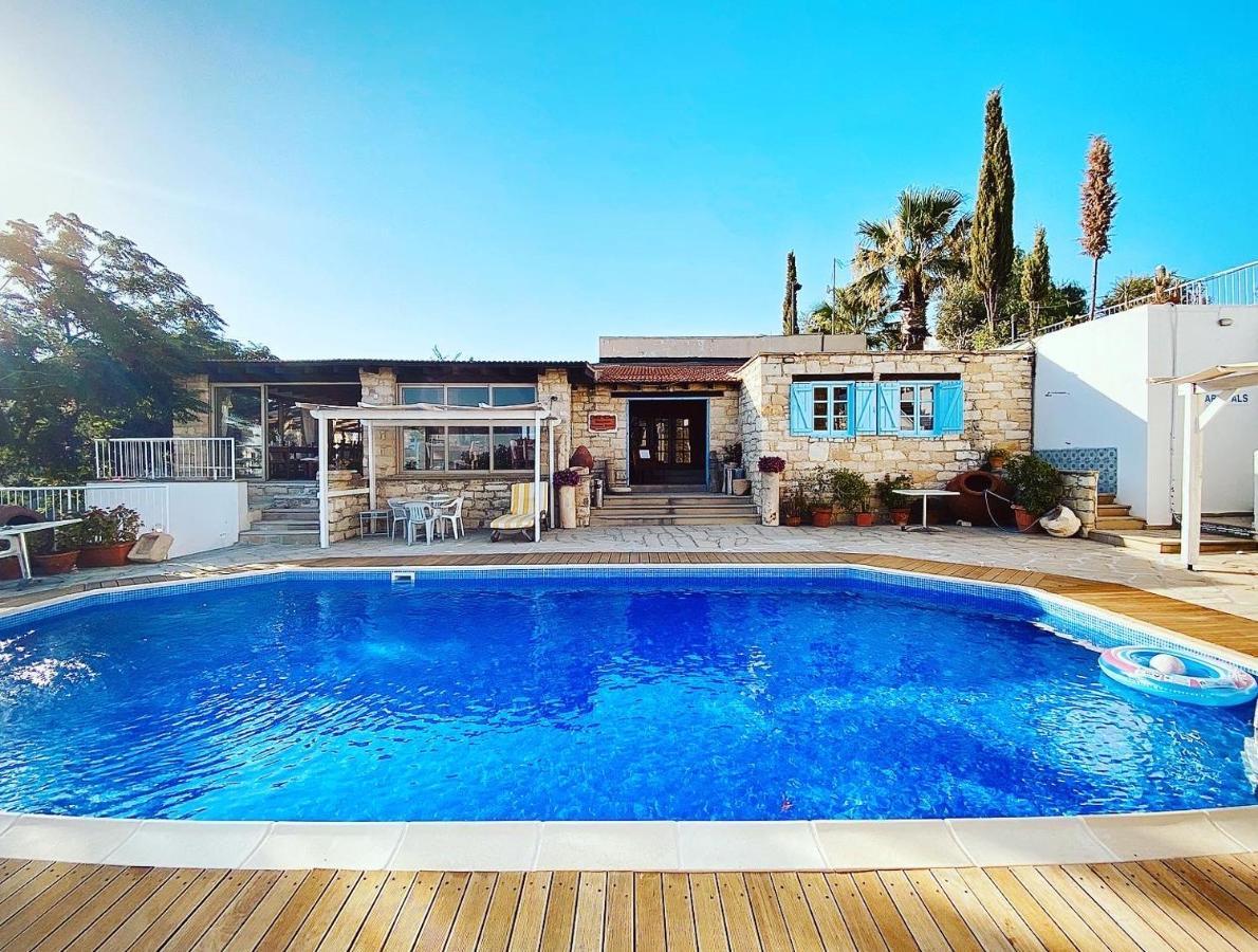 Adamos Hotel Apartments Tochni Eksteriør bilde