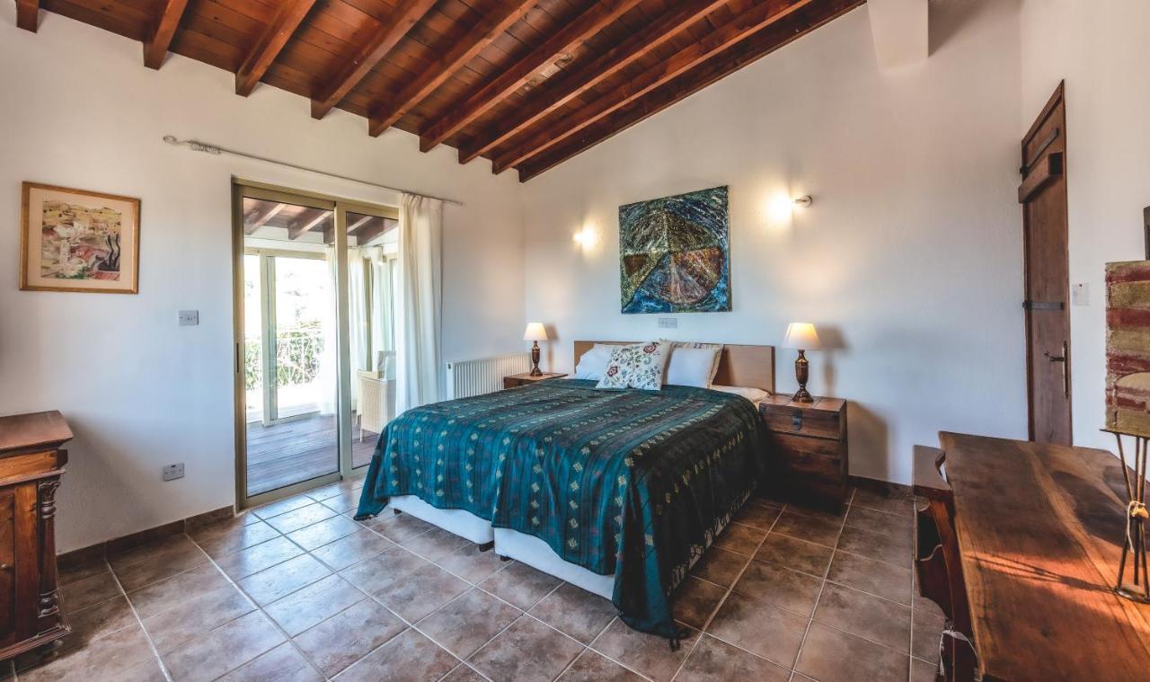 Adamos Hotel Apartments Tochni Eksteriør bilde