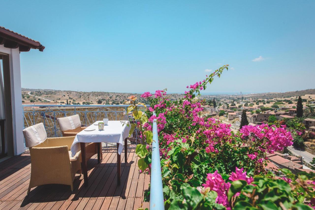 Adamos Hotel Apartments Tochni Eksteriør bilde