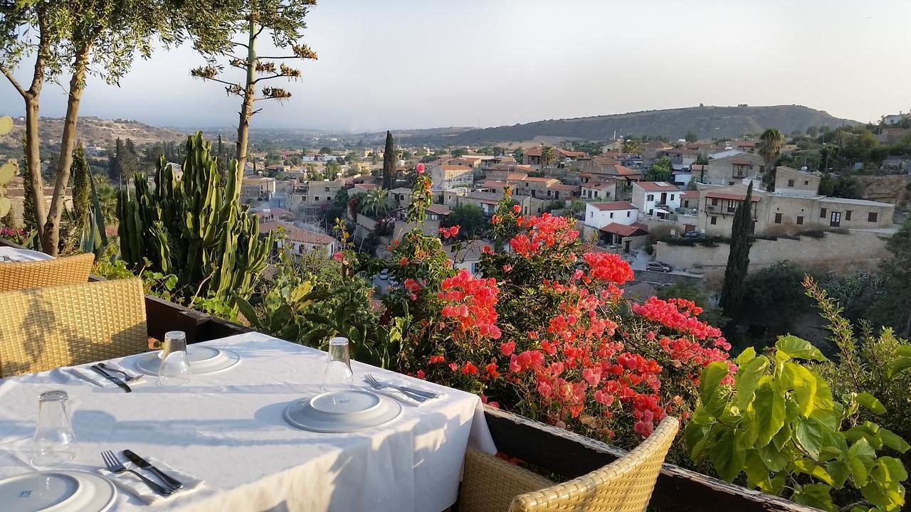 Adamos Hotel Apartments Tochni Eksteriør bilde