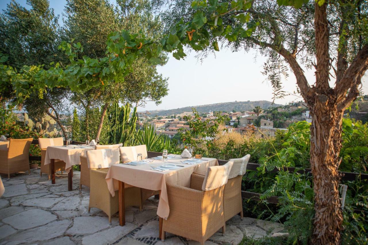 Adamos Hotel Apartments Tochni Eksteriør bilde